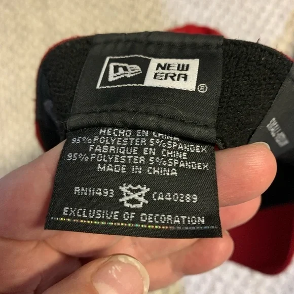 Calgary Flames hat - Picture 3 of 4